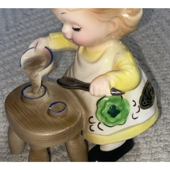 Vtg Josef Originals Figurine Happiness Is Making Mud Pies Girl Collectible - Picture 3 of 12